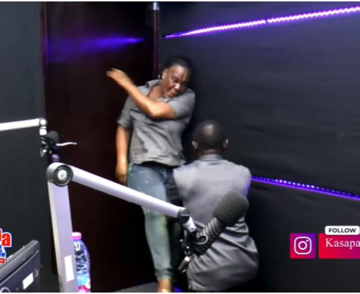 Ghanaian Woman Peggy Goes Viral after Slapping and Kicking Ex-Boyfriend Who Duped Her Ghc 195,000 in Kasapa FM Studio